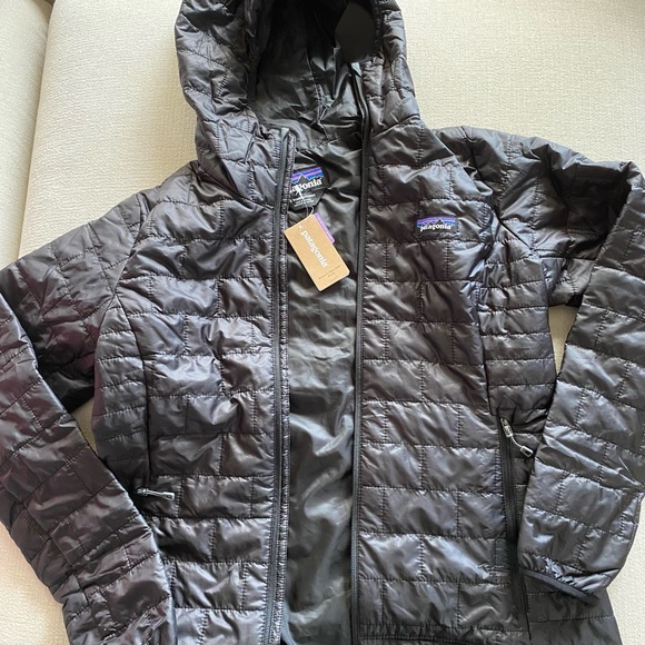 Patagonia Jackets & Blazers - NWT Patagonia Black Nano Puff Hoodie